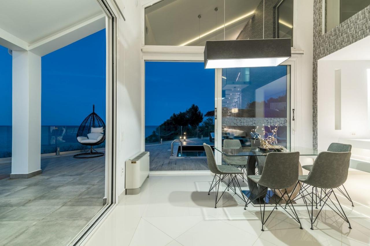 Villa Luxury Cavo Mare Thalassa With Private Pool & Jacuzzi